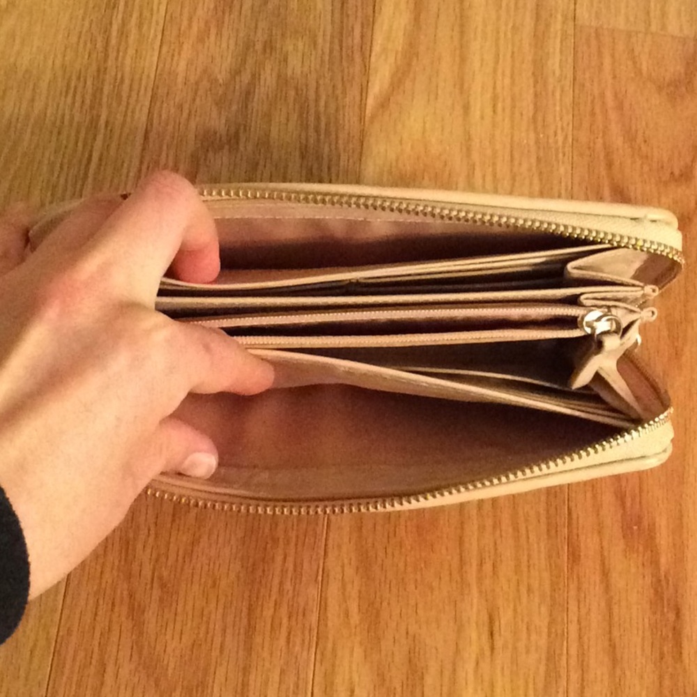 Authentic Coach wallet - Picture 6 of 7